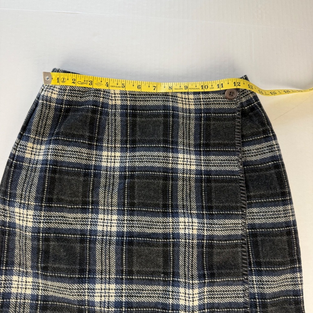 Herman Geist Grey Navy Plaid Wool Blend Wrap Mini Skirt Size 4P Petite Vintage - Picture 5 of 6